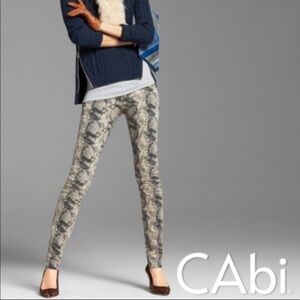 Cabi diamondback snake print skinny stretch jeans 6